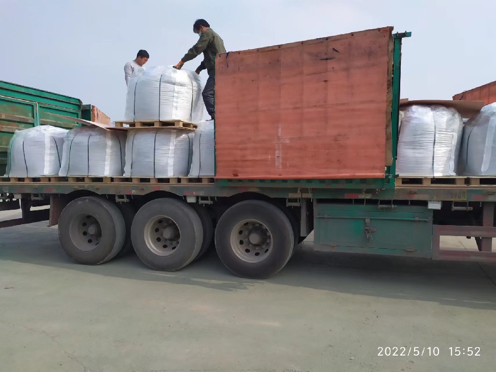 chrome oxide green refractory grade ,40 mt , for overseas market.