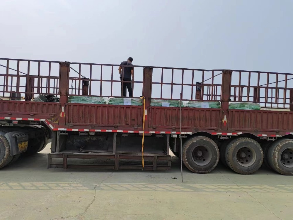 10 mt of chrome oxide green refractory delivery